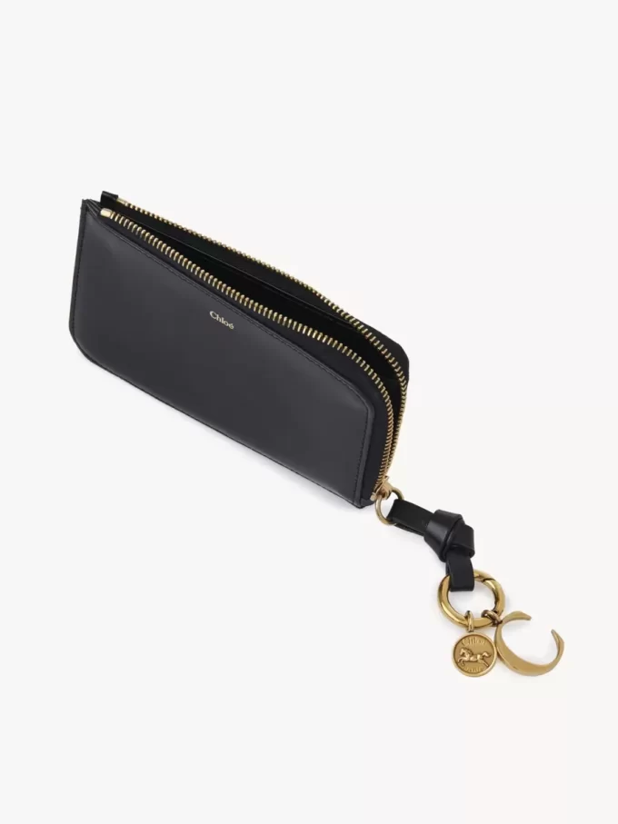 Alphabet purse in shiny leather Alphabet purse in shiny leather