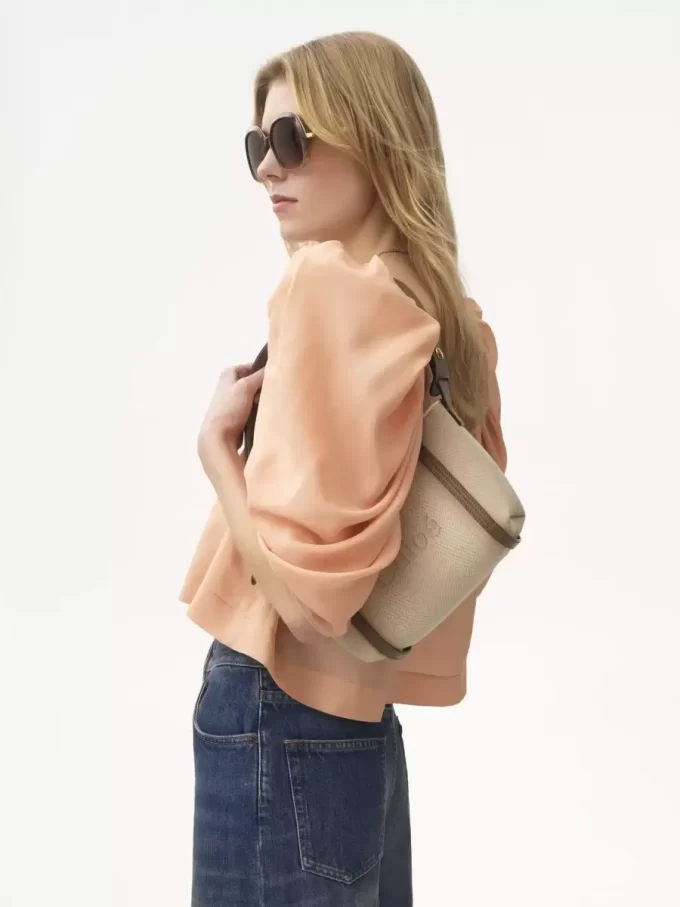 Chloé Carry shoulder bag in canvas Chloé Carry shoulder bag in canvas