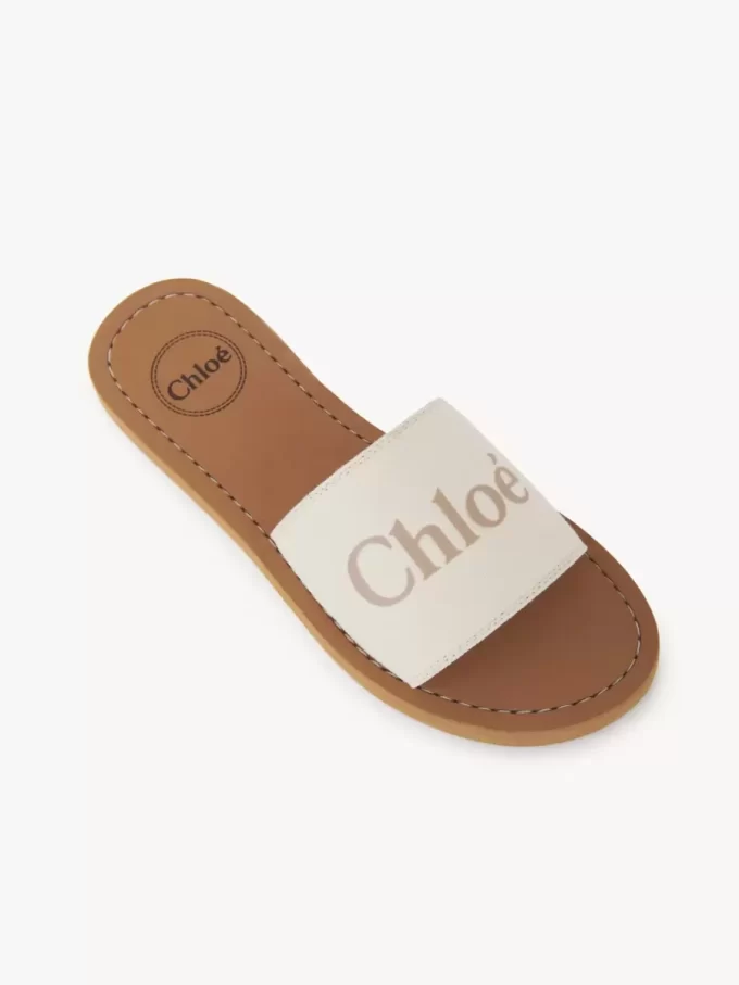 Chloé slides Chloé slides