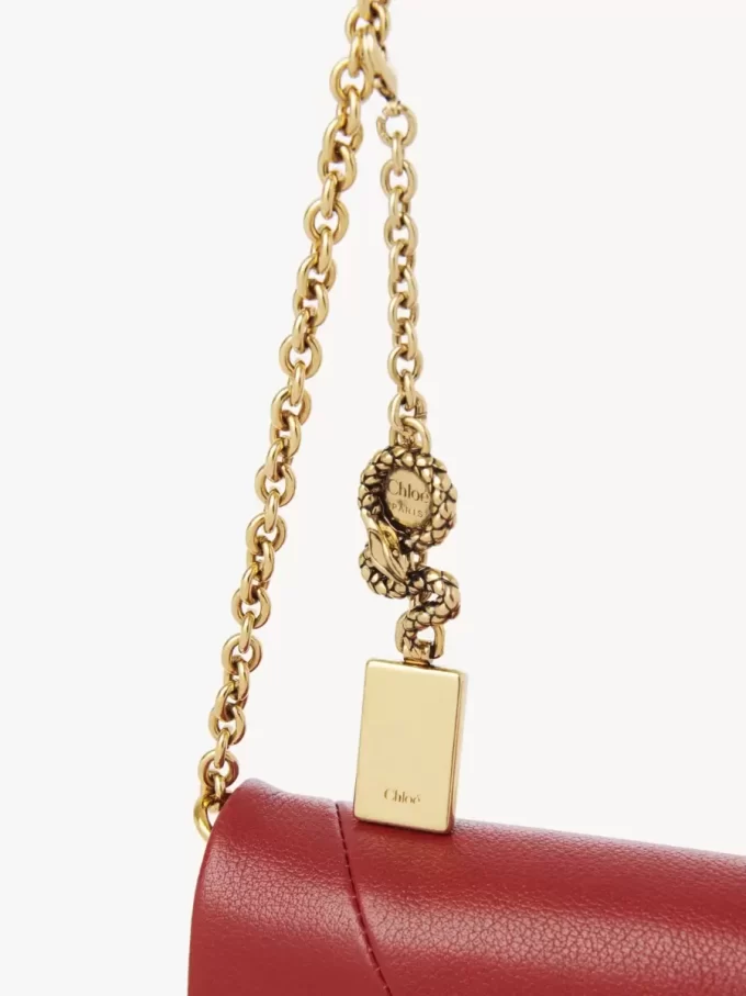 Chloé Spin flap wallet on chain in grained leather Chloé Spin flap wallet on chain in grained leather