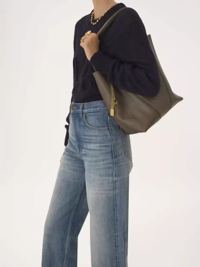 Chloé Spin tote bag in grained leather Chloé Spin tote bag in grained leather