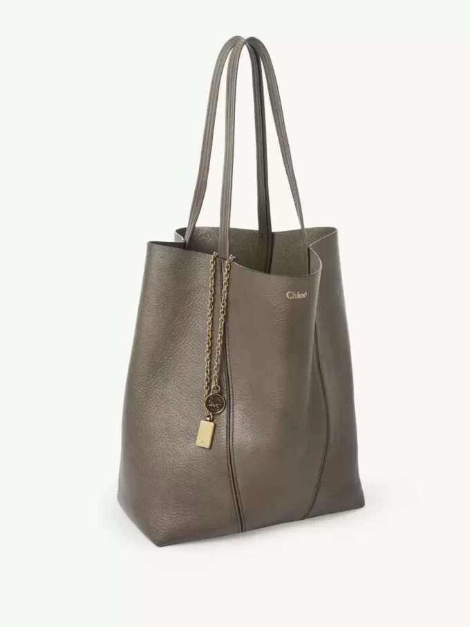 Chloé Spin tote bag in grained leather Chloé Spin tote bag in grained leather