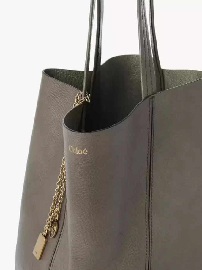 Chloé Spin tote bag in grained leather Chloé Spin tote bag in grained leather