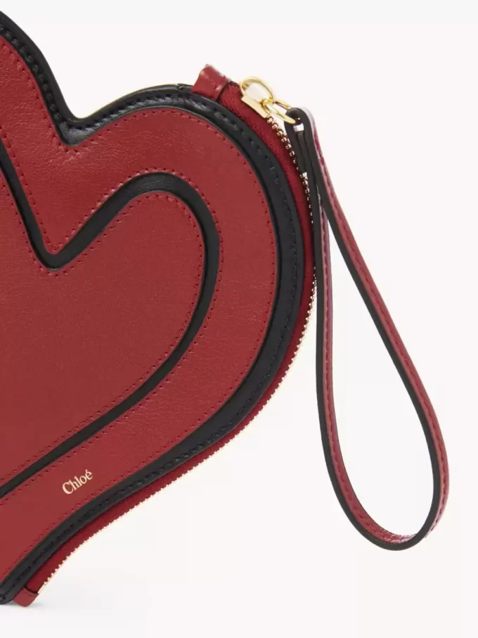 Chloé Symbols Heart flat pouch in grained leather Chloé Symbols Heart flat pouch in grained leather