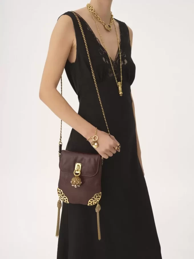 Château Treasures chain flap bag in grained leather Château Treasures chain flap bag in grained leather