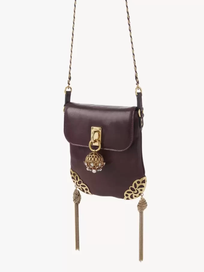 Château Treasures chain flap bag in grained leather Château Treasures chain flap bag in grained leather