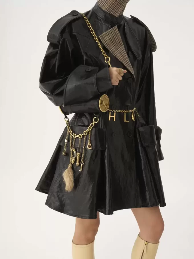 Château Treasures shoulder bag in grained leather Château Treasures shoulder bag in grained leather