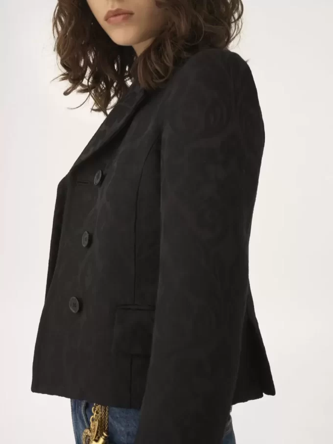 Double-breasted fitted jacket in a wool-mix jacquard Double-breasted fitted jacket in a wool-mix jacquard