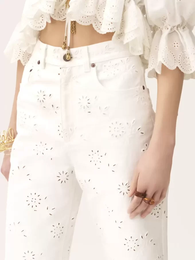 Embroidered cropped jeans in denim Embroidered cropped jeans in denim