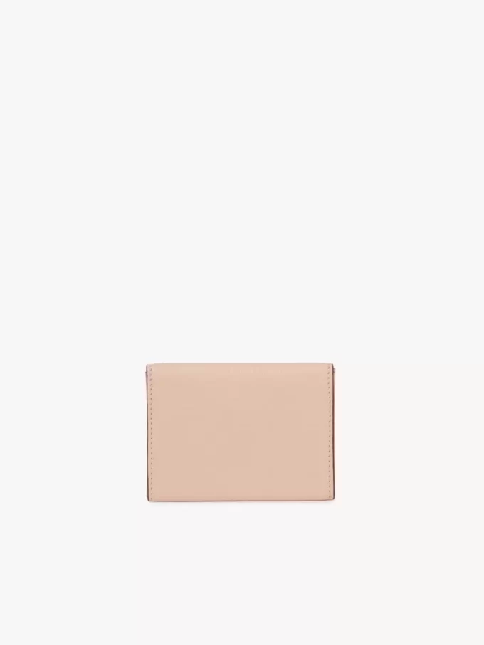 Envelope card holder in grained leather Envelope card holder in grained leather