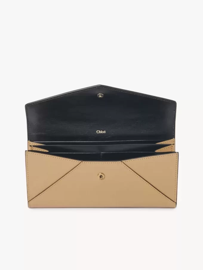 Envelope long wallet with flap in grained leather Envelope long wallet with flap in grained leather