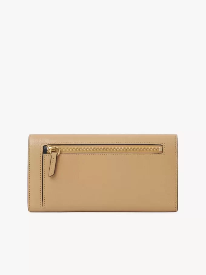 Envelope long wallet with flap in grained leather Envelope long wallet with flap in grained leather