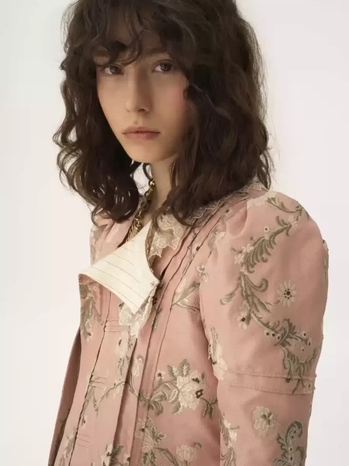 Fitted jacket in taffeta jacquard & lace Fitted jacket in taffeta jacquard & lace