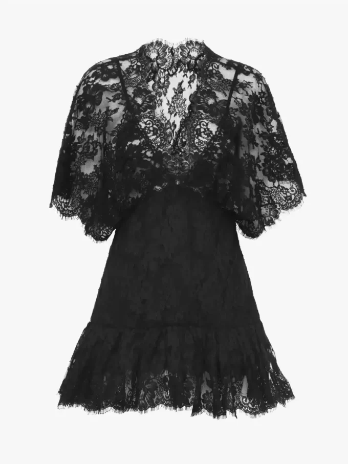 Fitted ruffle top in lace Fitted ruffle top in lace