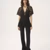 Fitted ruffle top in lace Fitted ruffle top in lace