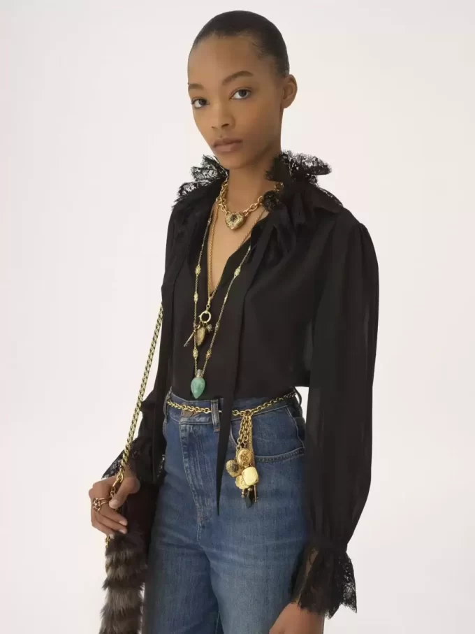 Fluid blouse in silk georgette & lace Fluid blouse in silk georgette & lace