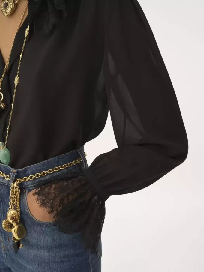 Fluid blouse in silk georgette & lace Fluid blouse in silk georgette & lace