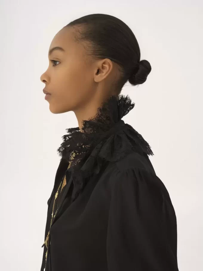 Fluid blouse in silk georgette & lace Fluid blouse in silk georgette & lace