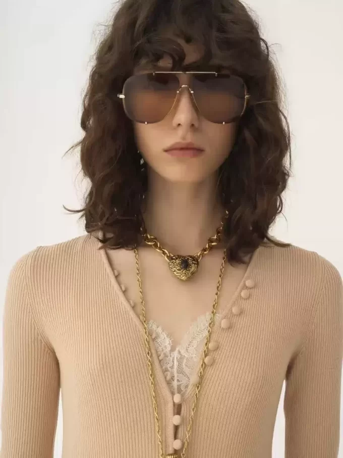 Henley shirt in a merino wool knit Henley shirt in a merino wool knit