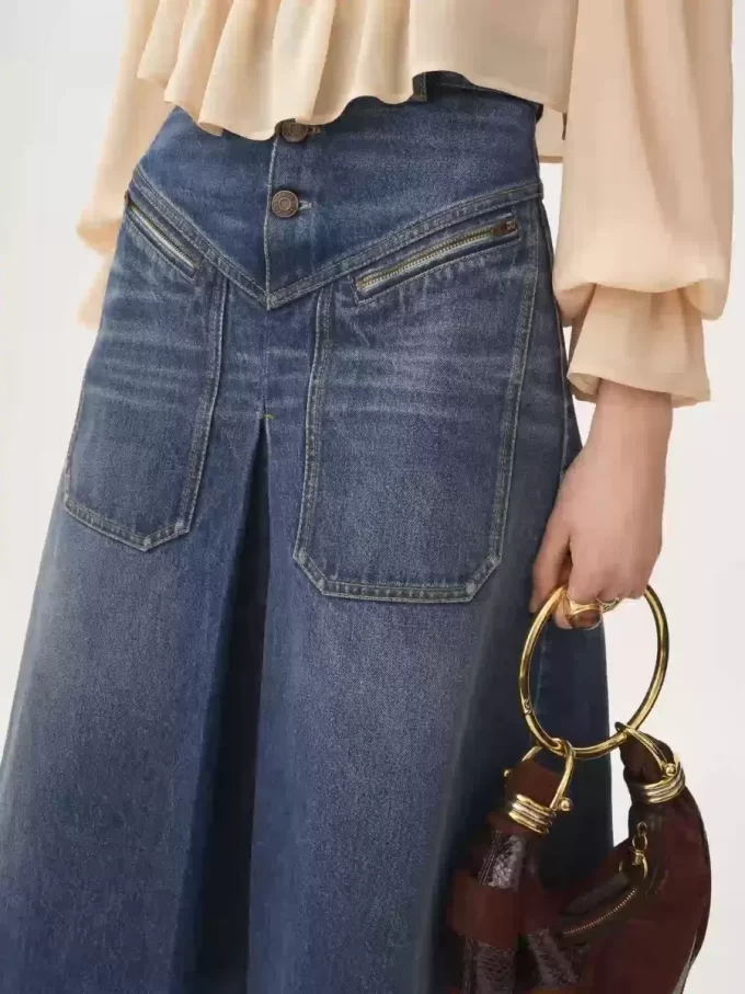 Knee-length skirt in denim Knee-length skirt in denim