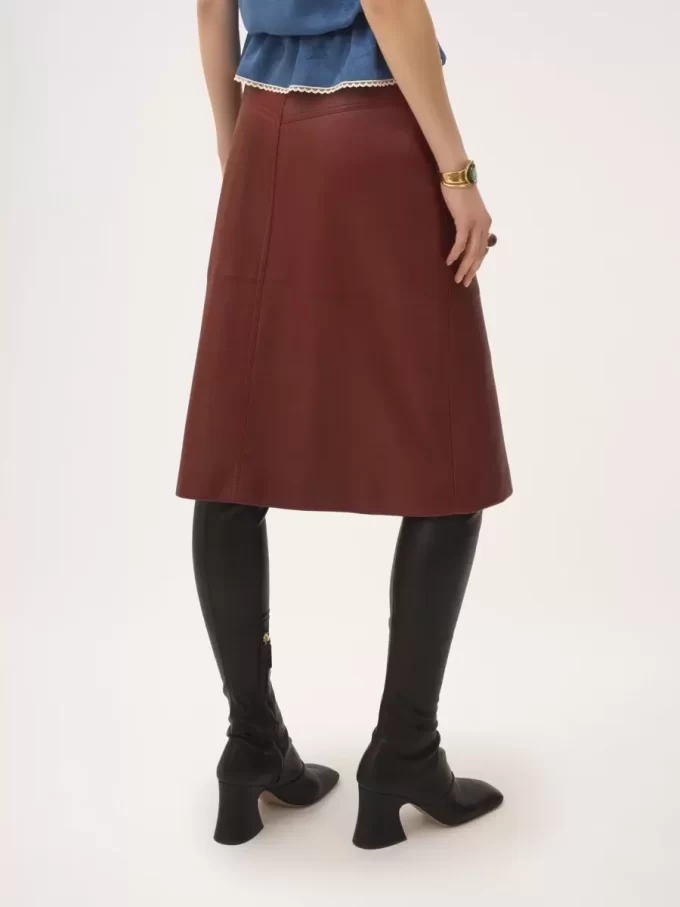 Knee-length skirt in leather Knee-length skirt in leather