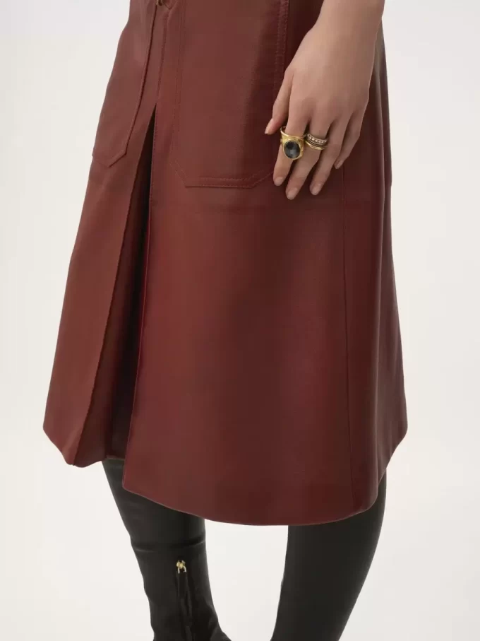 Knee-length skirt in leather Knee-length skirt in leather