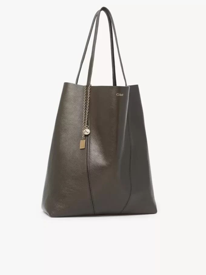 Large Chloé Spin tote bag in grained leather Large Chloé Spin tote bag in grained leather