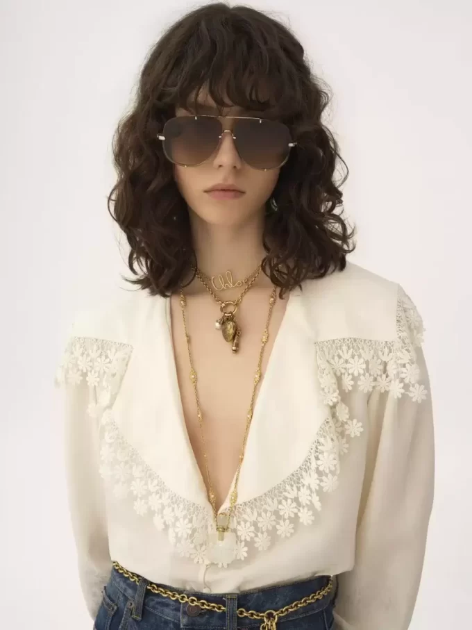 Maxi-collar blouse in silk jacquard & lace Maxi-collar blouse in silk jacquard & lace