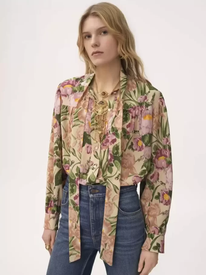 Maxi gathered lavallière blouse in crêpe de chine Maxi gathered lavallière blouse in crêpe de chine