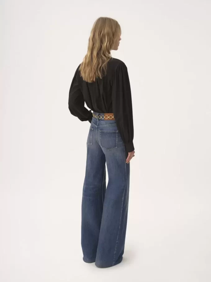 Maxi gathered lavallière blouse in crêpe de chine Maxi gathered lavallière blouse in crêpe de chine