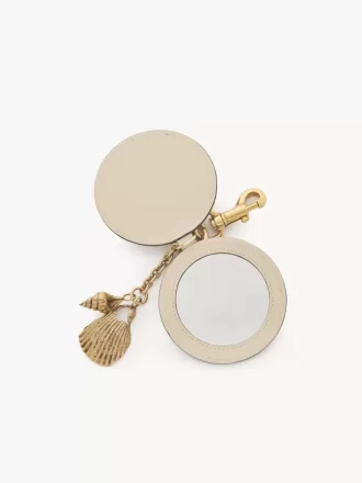 Mirror key ring with shell in shiny leather