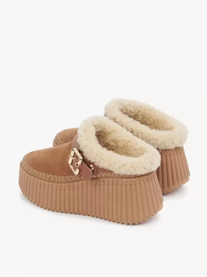 Nama wedge mule Nama wedge mule
