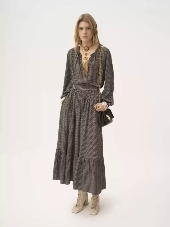 Open-neck top in crêpe de chine & lace Open-neck top in crêpe de chine & lace