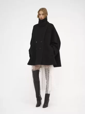 Oversized coat in wool