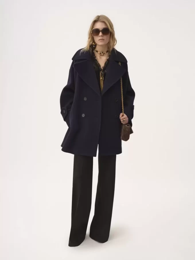 Oversized double-breasted coat in wool Oversized double-breasted coat in wool