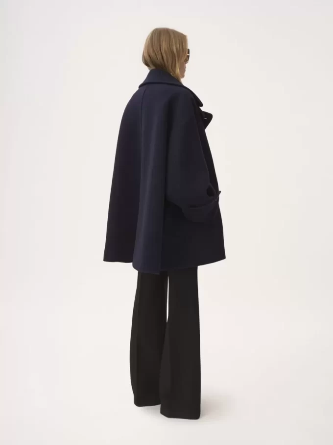Oversized double-breasted coat in wool Oversized double-breasted coat in wool