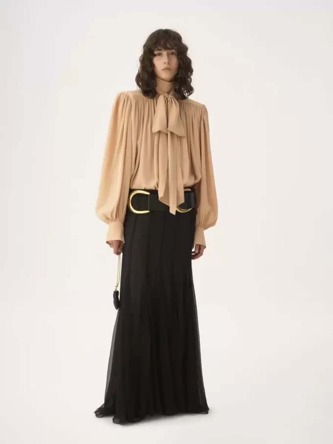 Oversized gathered lavallière blouse in crêpe de chine Oversized gathered lavallière blouse in crêpe de chine