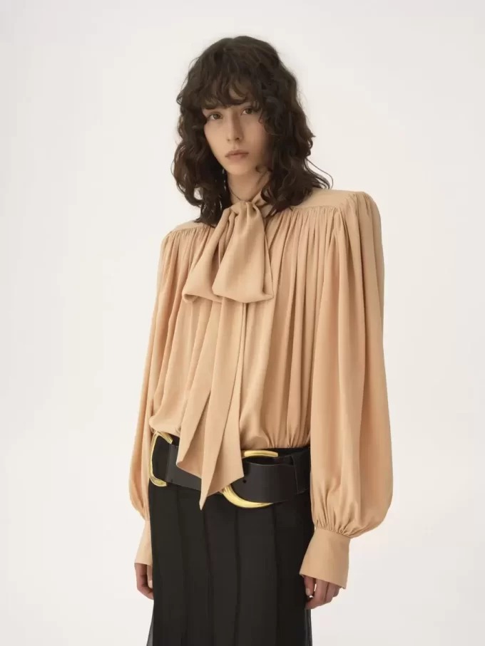 Oversized gathered lavallière blouse in crêpe de chine Oversized gathered lavallière blouse in crêpe de chine