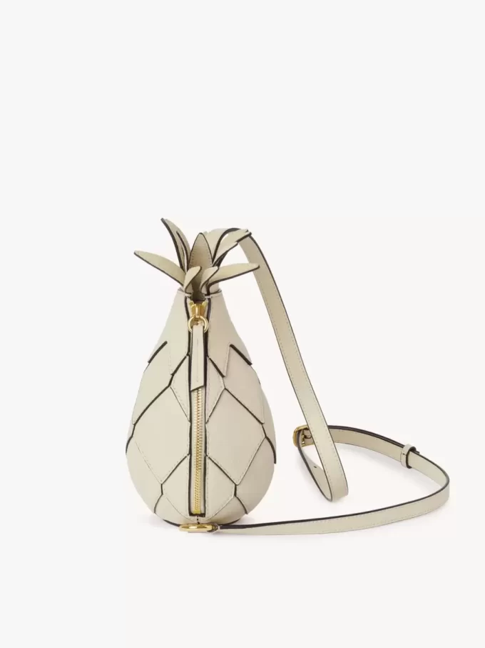 Pineapple shoulder bag in grained leather Pineapple shoulder bag in grained leather