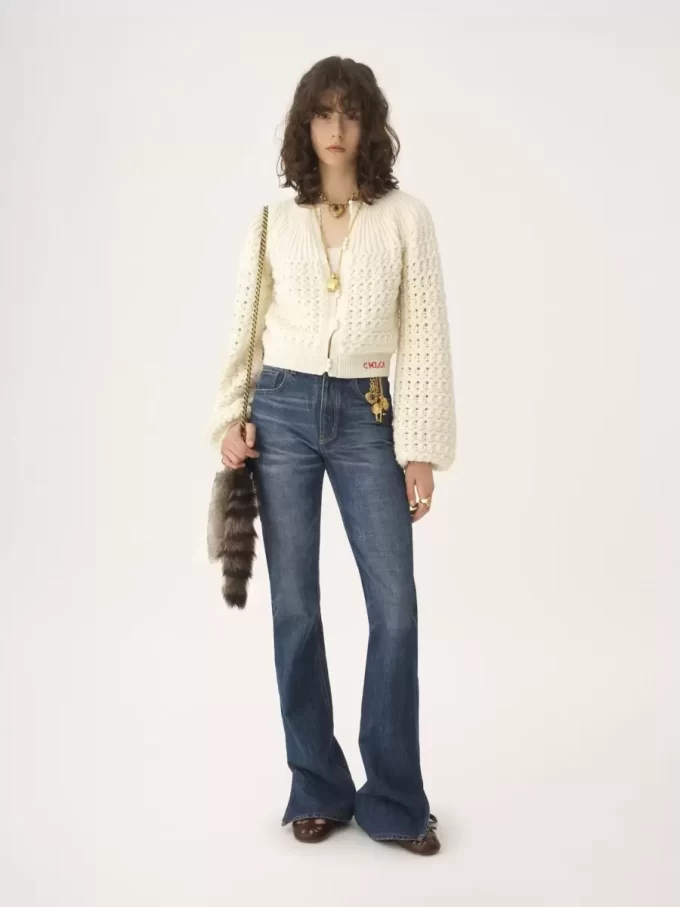 Round-neck cardigan in a wool & cashmere knit Round-neck cardigan in a wool & cashmere knit