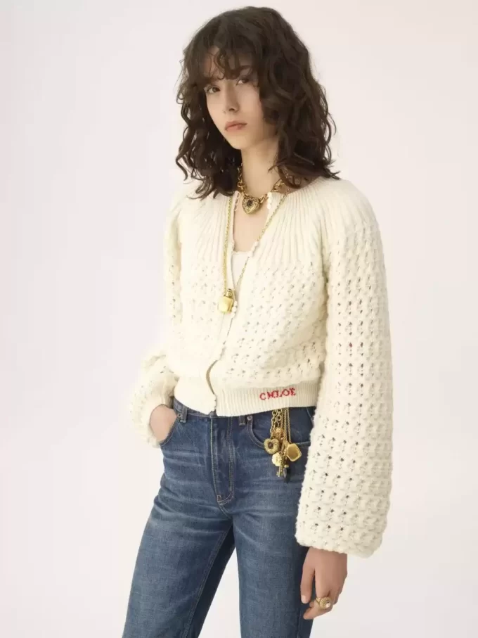 Round-neck cardigan in a wool & cashmere knit Round-neck cardigan in a wool & cashmere knit