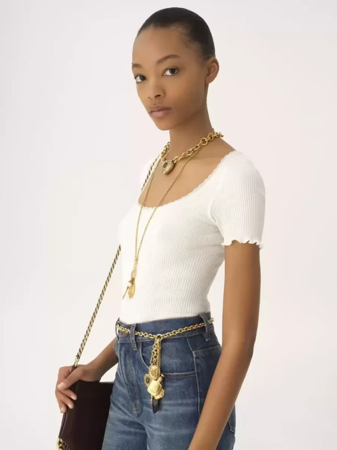 Scoop-neck fitted T-shirt in cotton Scoop-neck fitted T-shirt in cotton