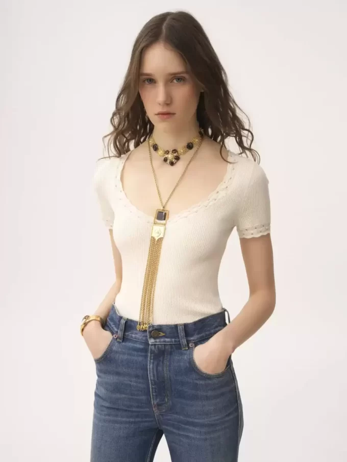 Scoop-neck fitted top in a wool knit & lace Scoop-neck fitted top in a wool knit & lace