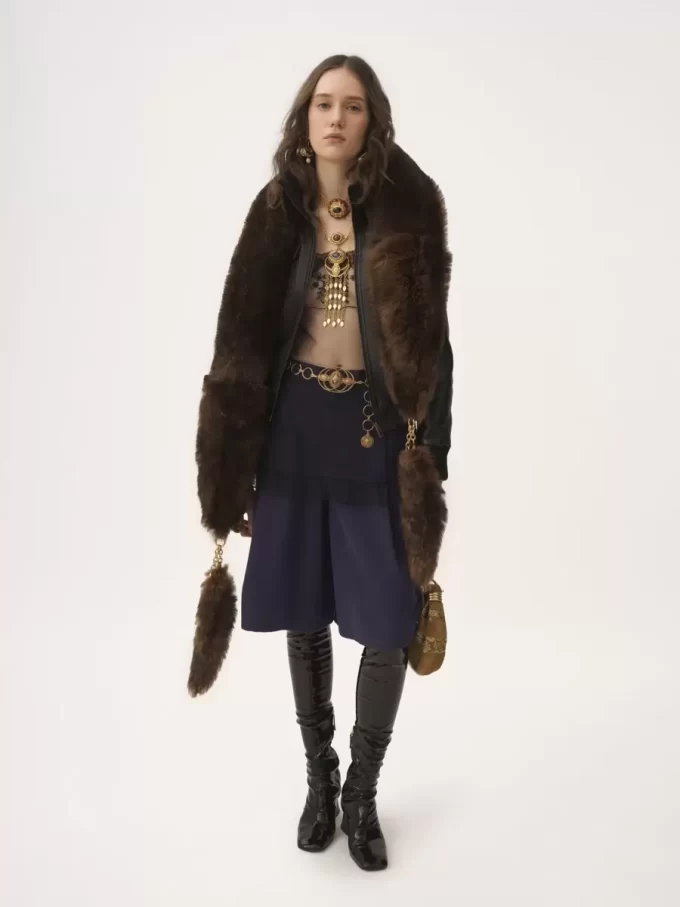 Short blouson in leather Short blouson in leather