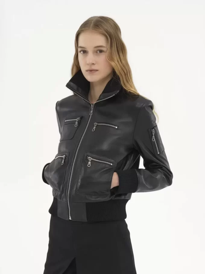 Short blouson in leather Short blouson in leather