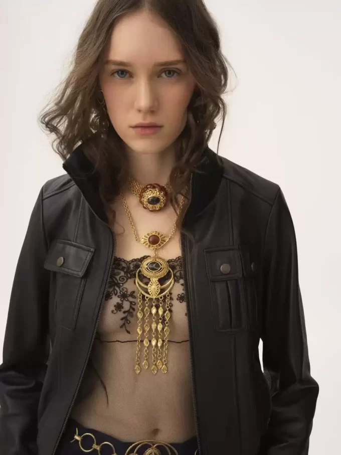 Short blouson in leather Short blouson in leather