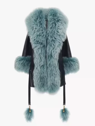 Short coat in leather