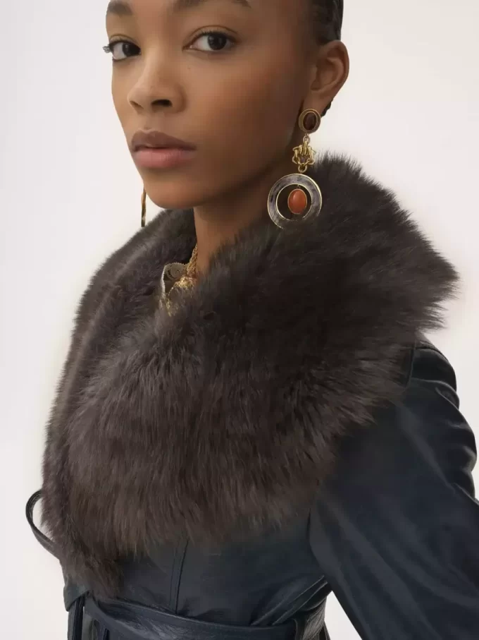 Short coat in leather Short coat in leather