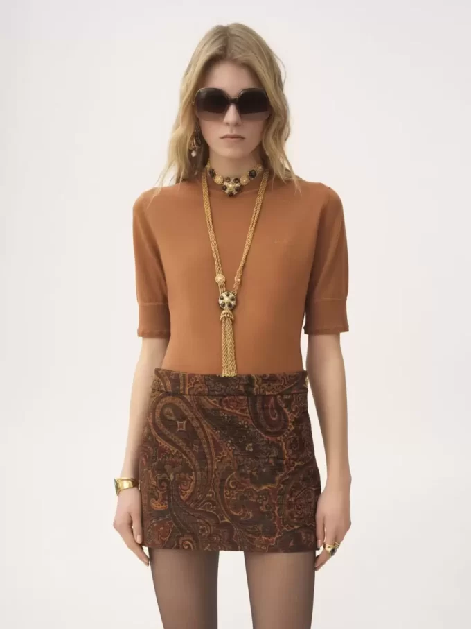 Short-sleeve logo sweater in a fine merino wool knit Short-sleeve logo sweater in a fine merino wool knit