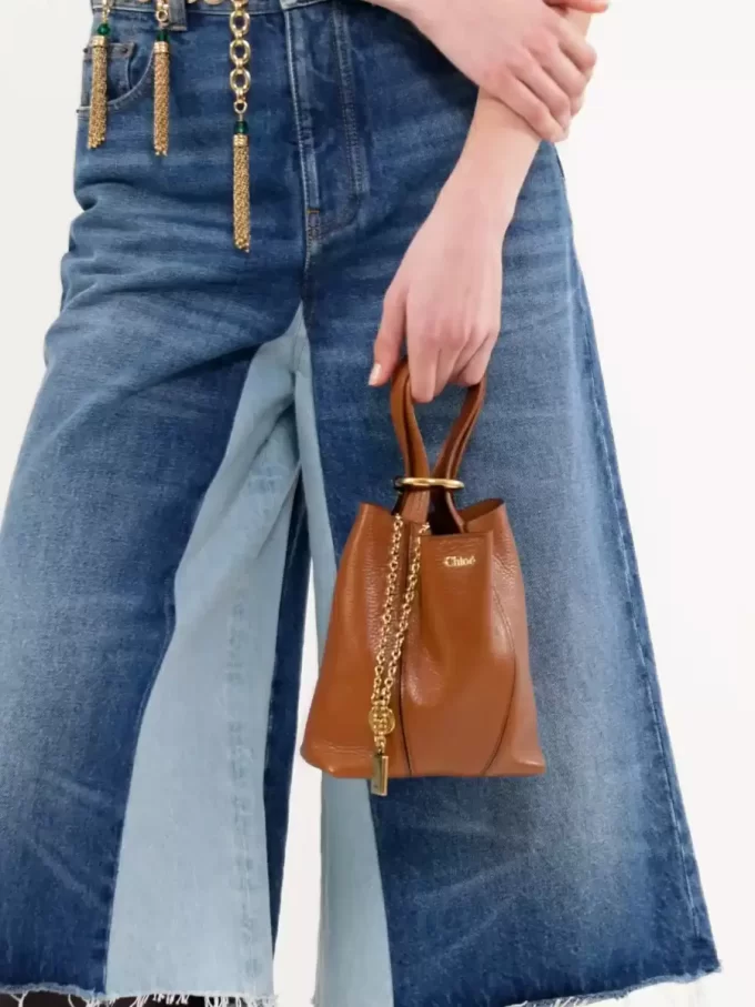 Small Chloé Spin tote bag in grained leather Small Chloé Spin tote bag in grained leather